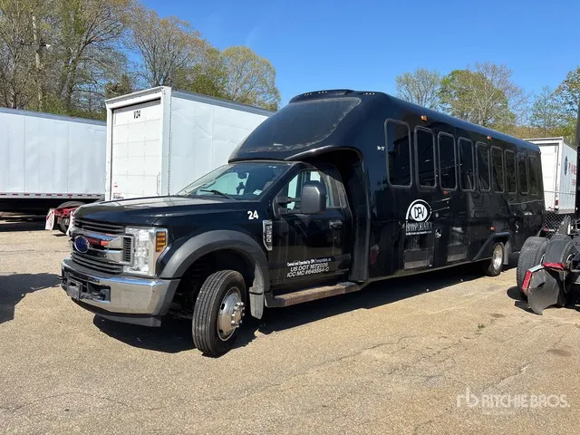 2019 Ford F-550 4x2 31-Seat Bus (Inoperable)