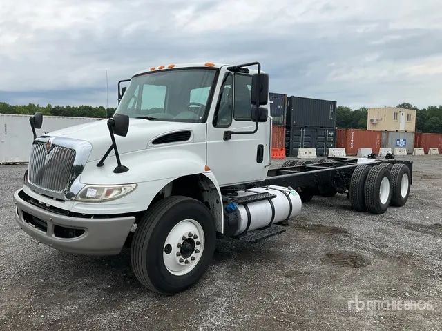 2016 International 4400 6x4 Cab and Chassis