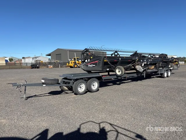 2017 MacDon D65 40 ft Draper Combine Header
