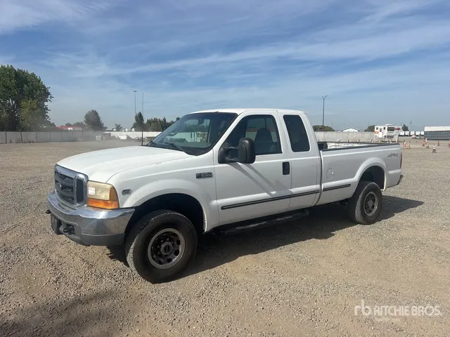 1999 Ford F-250 4x4 Extended Cab Pickup