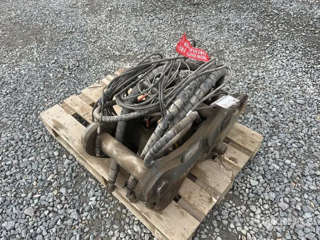 2021 Liebherr SWA 33 Hydraulic Quick Coupler