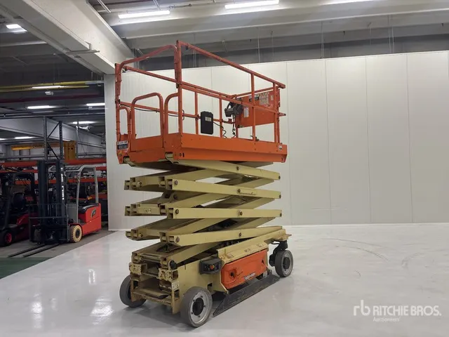 2015 JLG 2646 ES Electric Scissor Lift