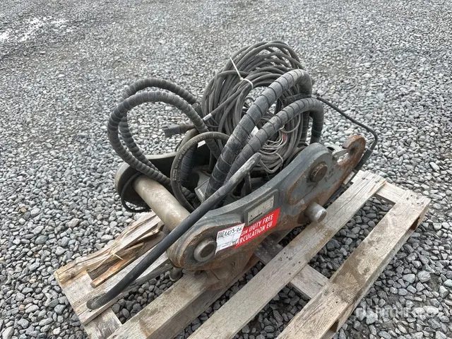 2022 Liebherr SWA 33 Hydraulic Quick Coupler