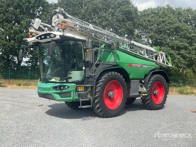2018 Fendt Rogator 655 30 m 4x4 High Clearance Self-Propelled Sprayer