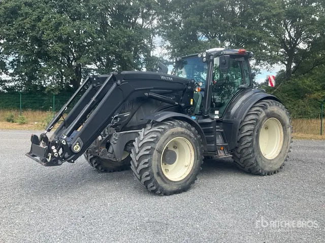 2021 Valtra T254 Versu 4WD Tractor