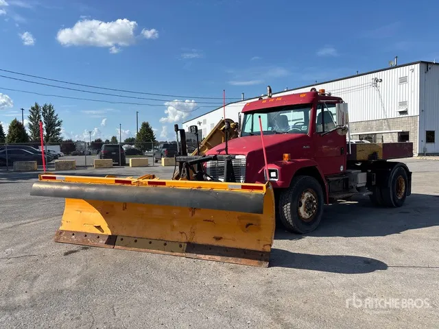 2000 Freightliner FL80 4x2 Snow Plow Truck