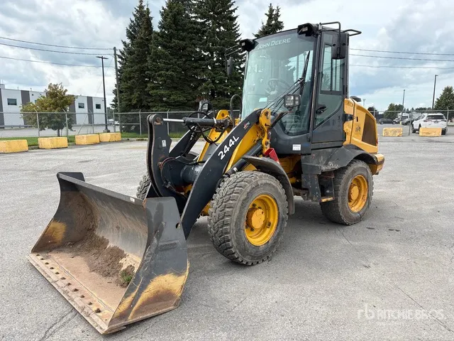 2020 John Deere 244L Wheel Loader