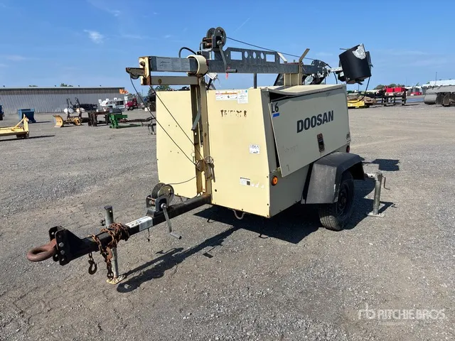 2011 Doosan L6 Light Tower (Inoperable)