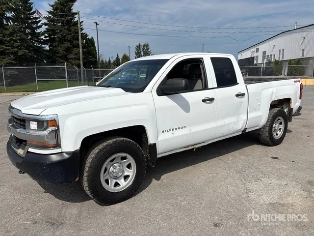 2018 Chevrolet Silverado 1500 4x4 Crew Cab Pickup