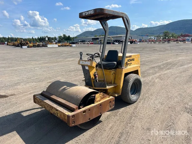 1998 Bomag BW 124 Smooth Drum Compactor