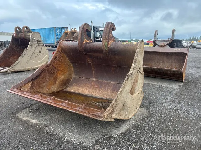 2012 Garier 78 in Q/C Cleanup Excavator Bucket - Fits Cat 349E