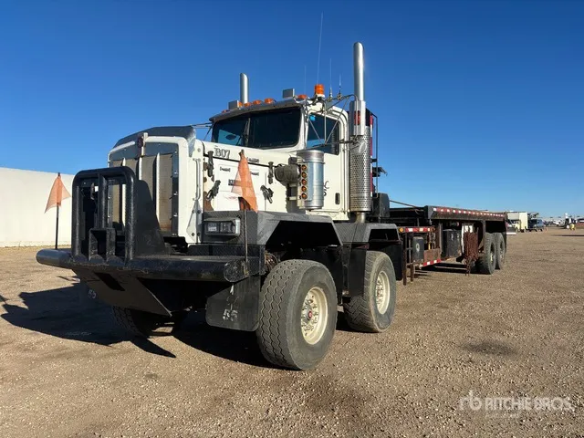 2006 Kenworth C500B 8x4 Twin-Steer Bed Truck