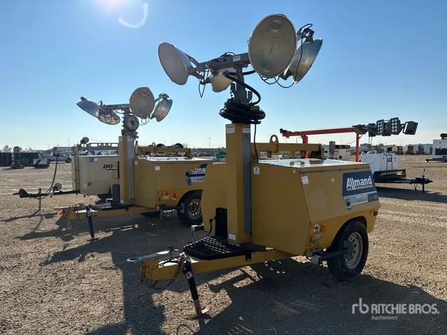 2012 Allmand Maxie-Lite V-TWR 20 kW Light Tower
