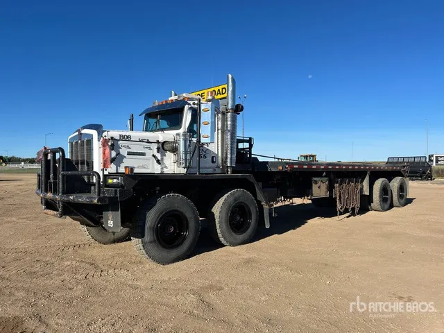 2006 Kenworth C500 8x4 Twin-Steer Bed Truck