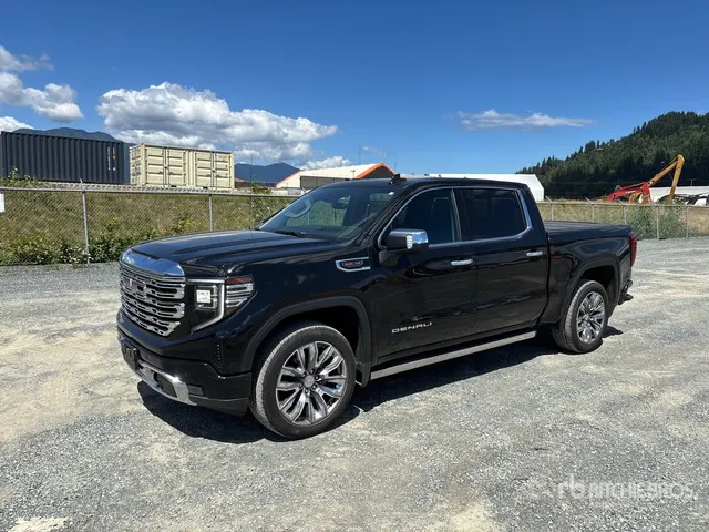 2023 GMC Sierra 1500 Denali 4x4 Crew Cab Pickup