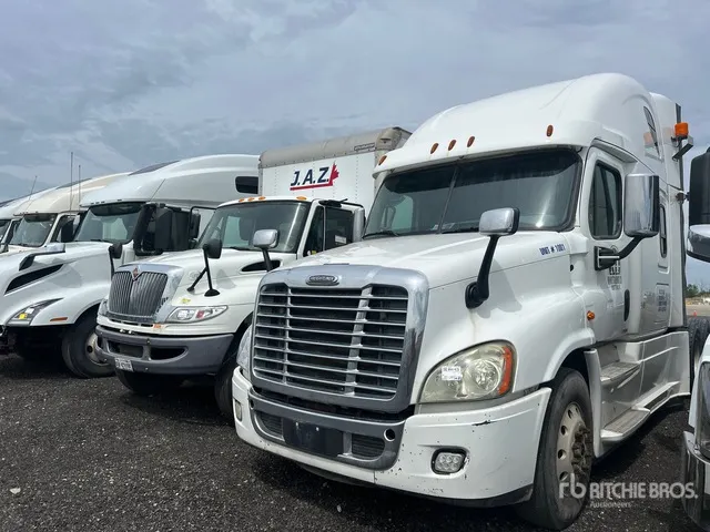 2017 Freightliner Cascadia 125 6x4 T/A Sleeper Truck Tractor