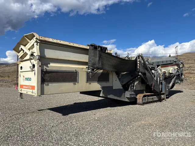 2017 Metso ST3.8 Tracked Screen Plant