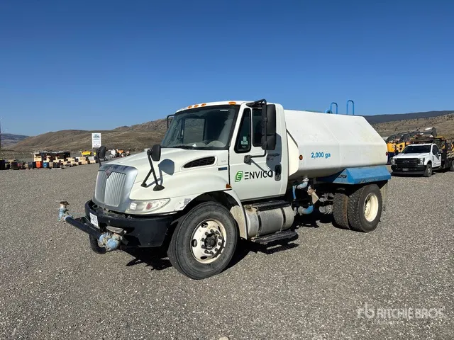2013 International 4300 4x2 Water Truck