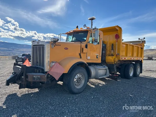 2011 Peterbilt 367 6x4 Snow Plow Truck
