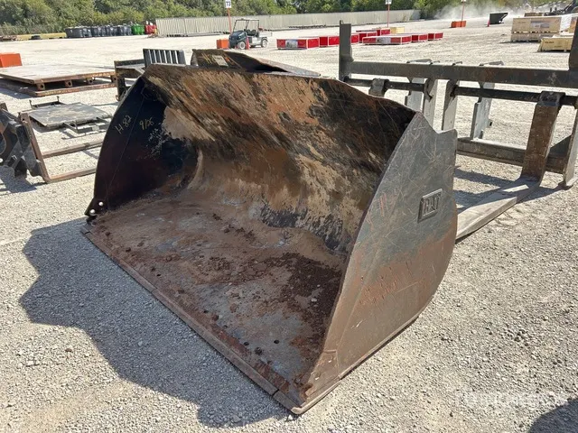 Cat 108 in 2275 lb Q/C General Purpose Wheel Loader Bucket