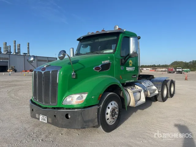 2019 Peterbilt 579 6x4 T/A Day Cab Truck Tractor