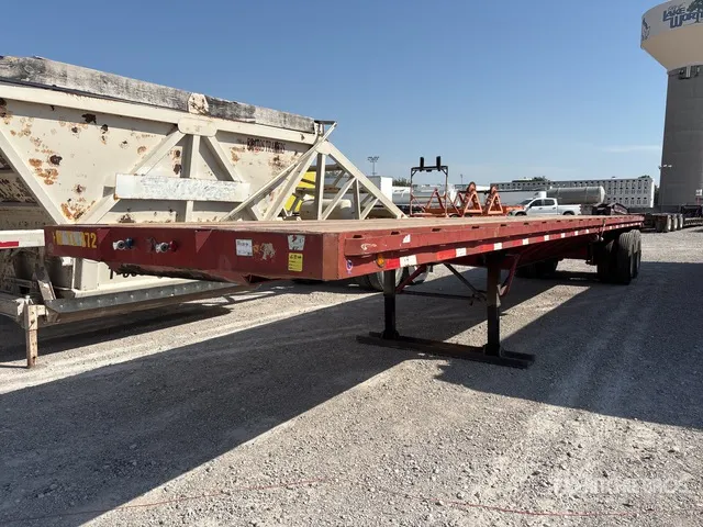 1980 Hobbs 40 ft T/A Flatbed Trailer