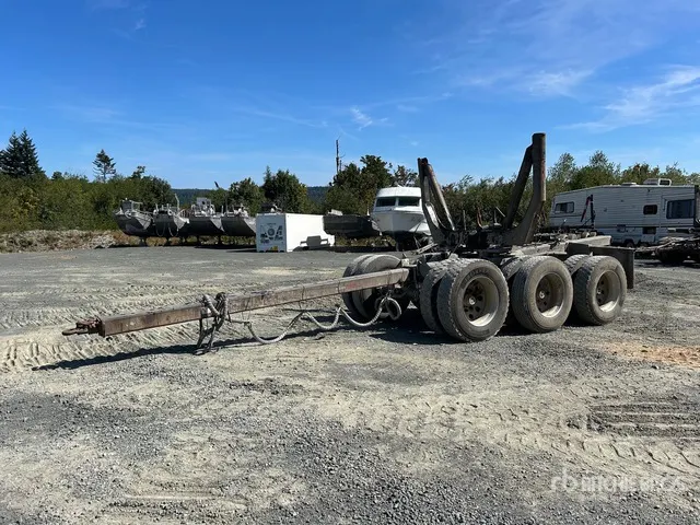 2005 Arctic Tri/A Pole Log Trailer