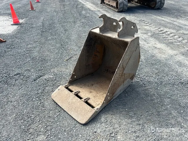 26 in Excavator Bucket - Fits Komatsu PC78 us
