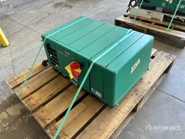 Cummins Onan RV QG 4000 4 kVA Generator Set