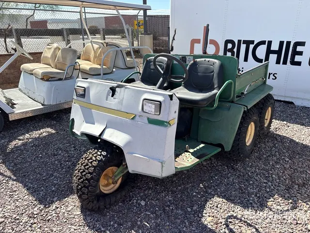 John Deere AMT 626 Utility Vehicle