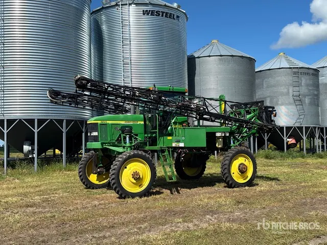 1999 John Deere 4700 90 ft 4x4 High Clearance Self-Propelled Sprayer
