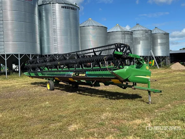 2005 John Deere 936D 36 ft Draper Combine Header