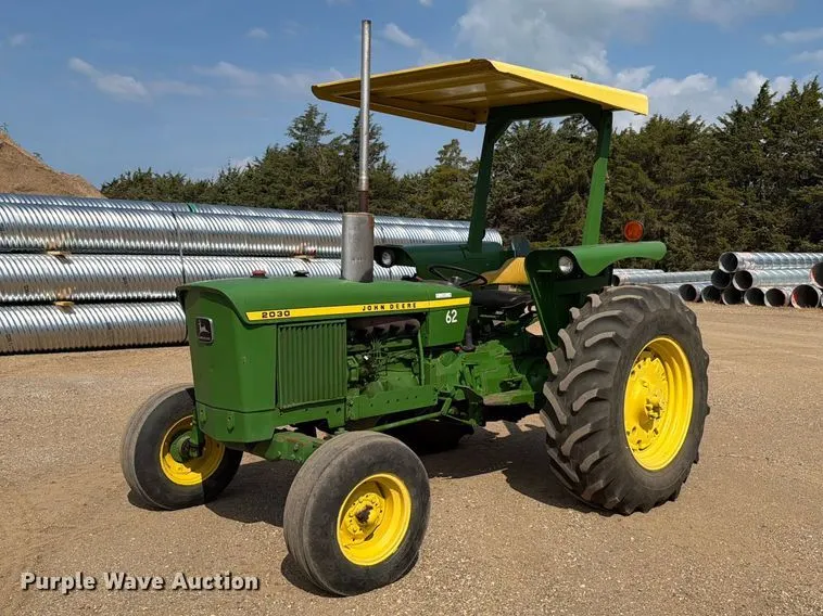 1975 John Deere 2030 tractor