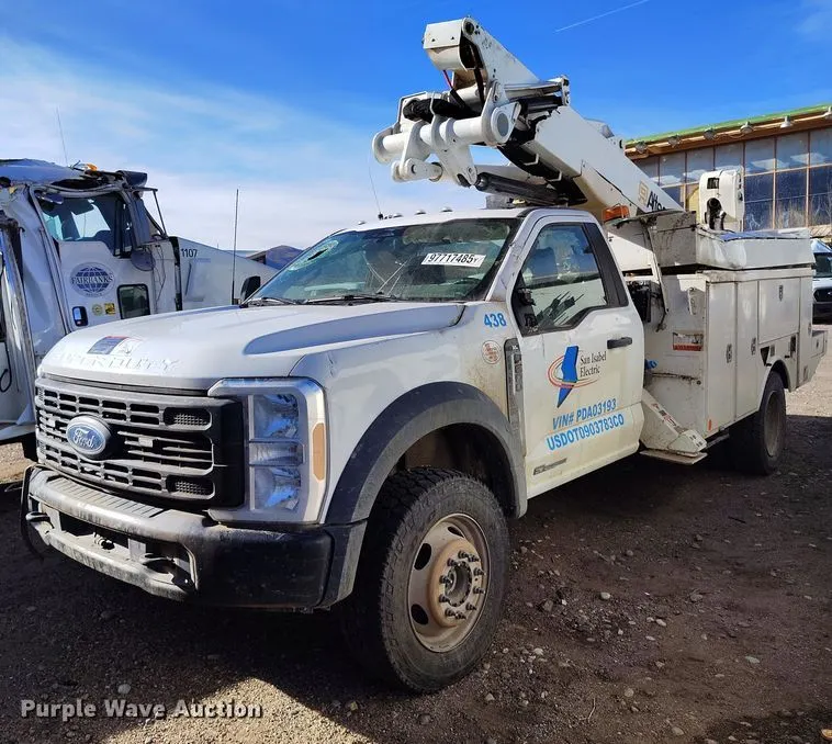 2023 Ford F600 Super Duty bucket truck