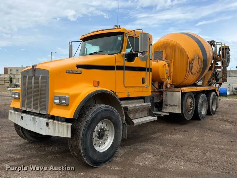 2007 Kenworth W900 ready mix truck