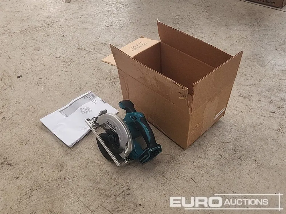Unused Makita XSS02 Cordless Circular Saw (Body Only)