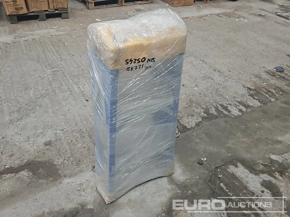 Unused Fiberglass Step Ladder (Blue)