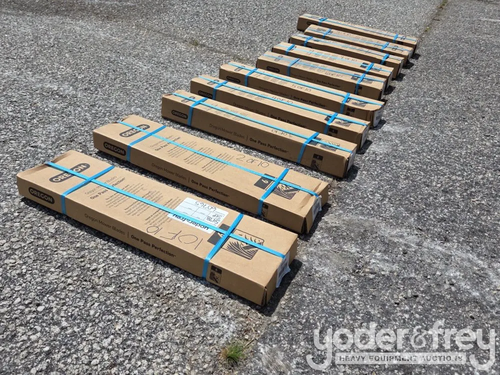 Unused 60 pc Assorted Mower Blades to suit Toro, John Deere, Exmark,Hustler, Model 036577636380,036577636120, 036577636496, 036577636847, 036577636168
