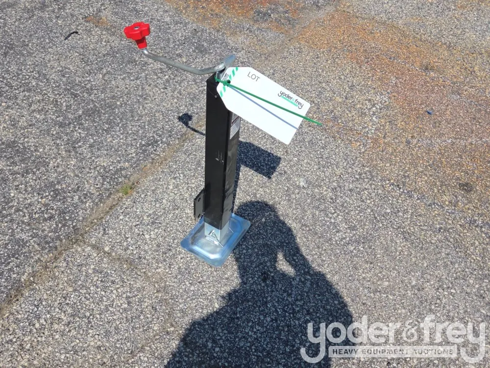 Unused 8000 lbs Trailer Jack c/w Foot Plate