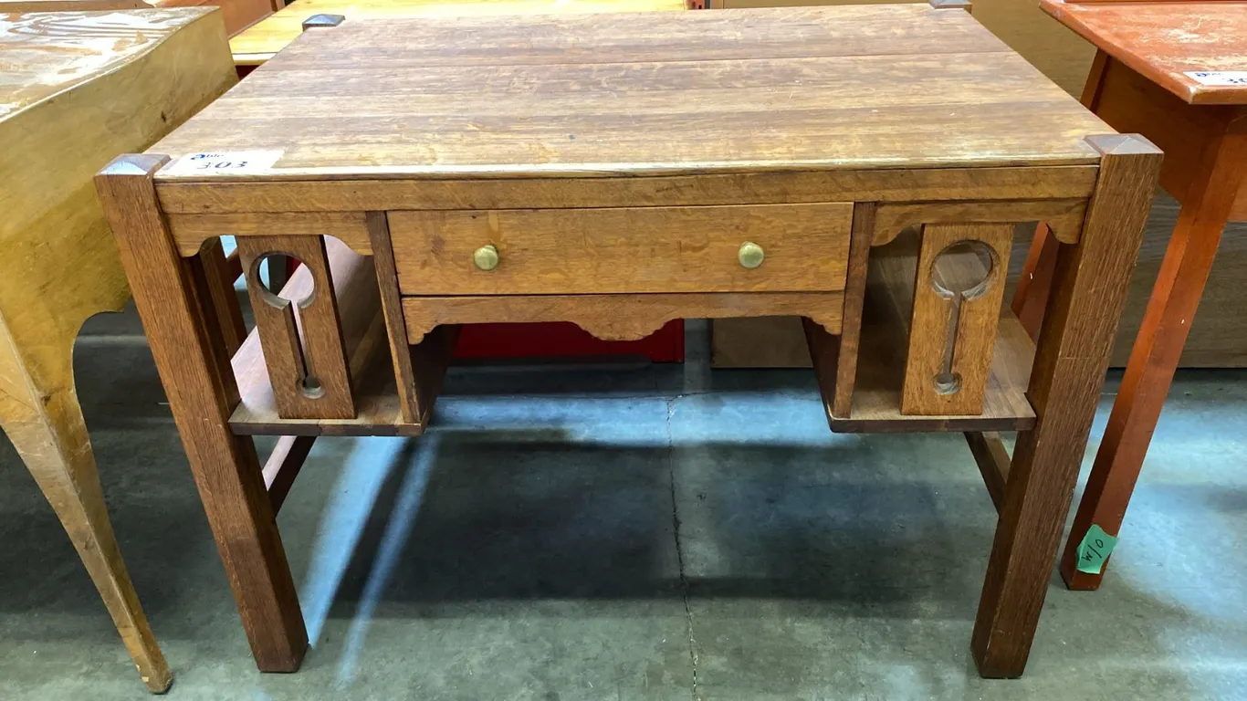 EARLY 1900"S MISSION OAK SINGLE DRAWER DESK