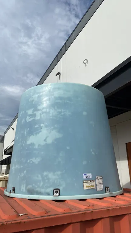 PREMIER PLASTICS MODEL TT500 LIQUID STORAGE TANK