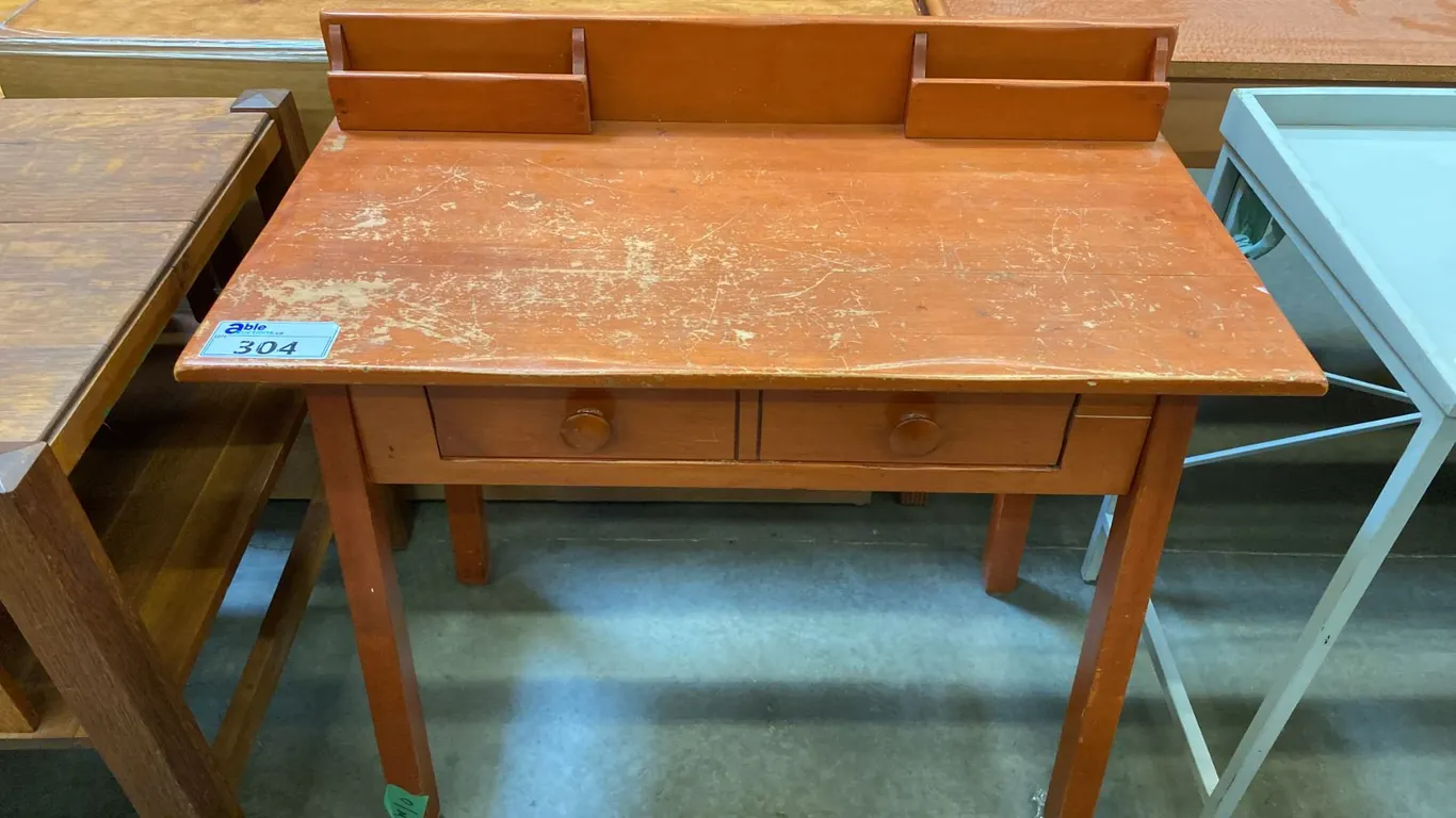 VINTAGE VILLAS MAPLE 2 DRAWER WRITING DESK