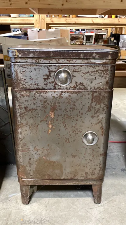ANTIQUE SINGLE DOOR/1 DRAWER METAL CABINET