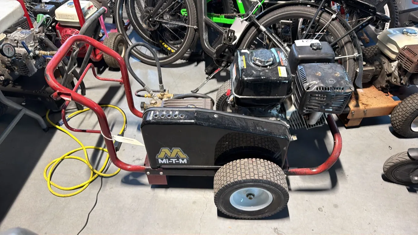 COMMERCIAL GAS PRESSURE WASHER WITH HONDA GX ENGINE AND MI-T-M 3-0203 PUMP