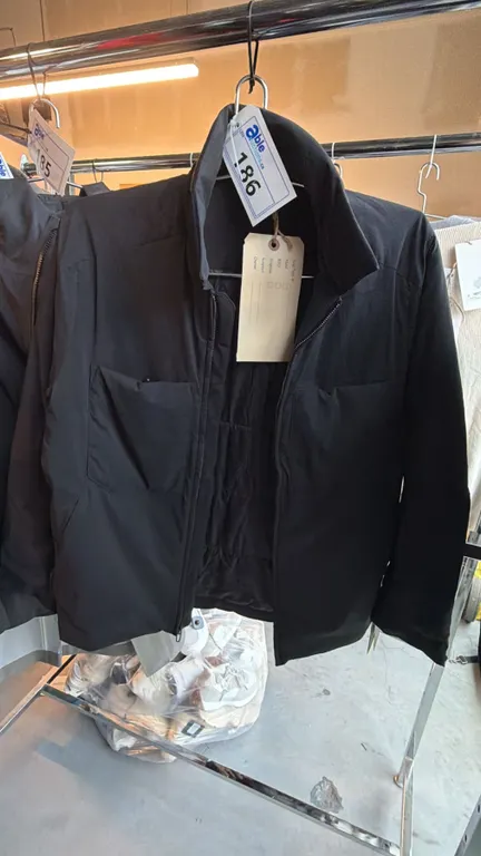 BLACK WATER-RESISTANT LIGHTWEIGHT WIND-RESISTANT PRIMALOFT INSULATED CLASSIC FIT UTILITY OVER-SHIRT