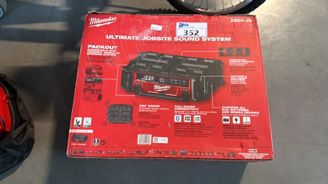 2950-20 MULTI-DIRECTIONAL 10-SPEAKER SOUND SYSTEM BLUETOOTH 4.2 BUILT-IN AC CORD IP54 RATED