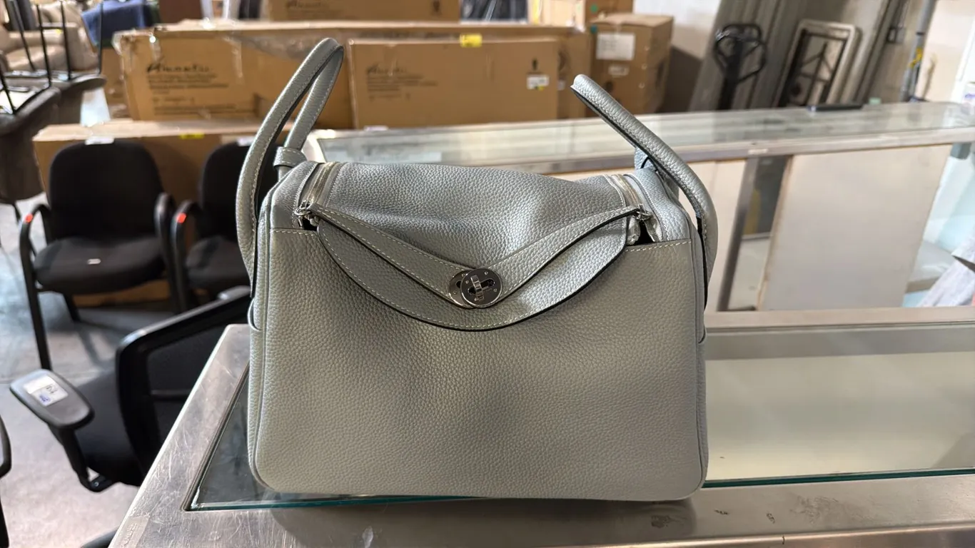 GREY LEATHER HANDBAG