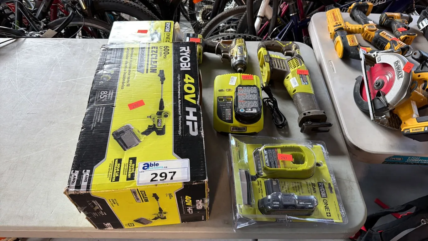 ASSORTMENT OF CORDLESS POWER TOOLS AND CHARGERS 18V AND 40V PLATFORMS