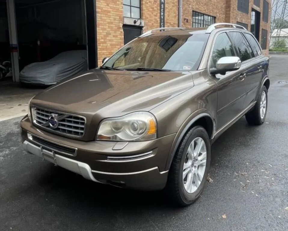 (NY) 2013 Volvo XC90