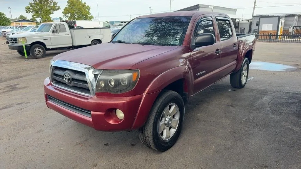 2005 Toyota Tacoma PreRunner runs/moves
